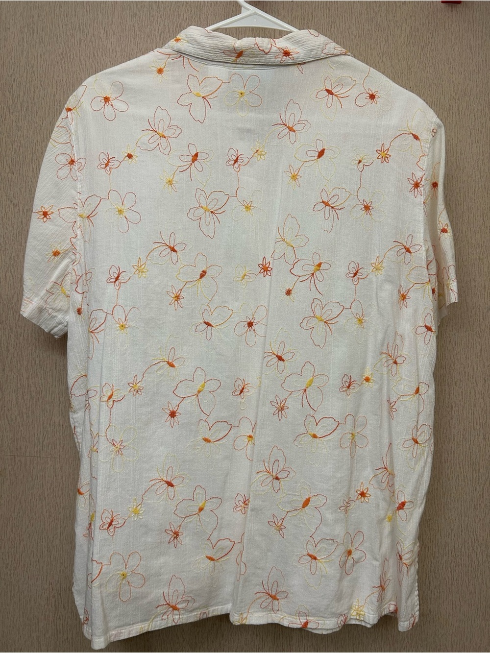 Alfred Dunner - Butterfly Embroidered Button Down Blouse - Size 16 - Picture 2 of 4